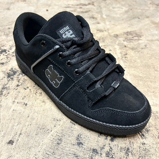 IPATH CRICKET (BLACK SUEDE)