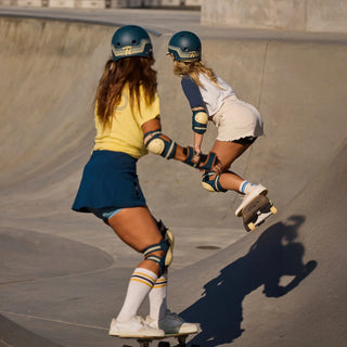 TRIPLE 8 DEEP COVER HELMET GRLSWRL SIGNATURE EDITION RETRO BLUE-GRAY