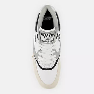 NB NUMERIC 770 (WHITE WITH BLACK)